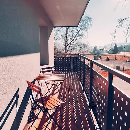 & Sasa Πανσιόν