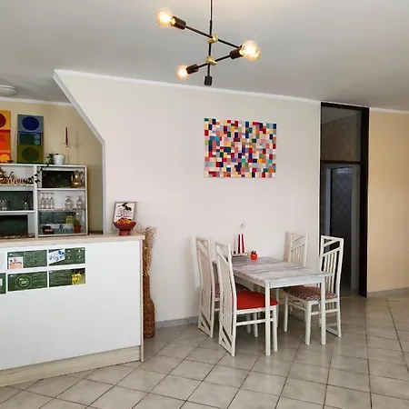 Πανσιόν & Sasa