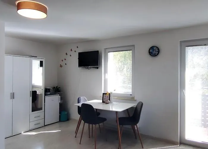 & Sasa بيت ضيافة بوتْشيترتيك