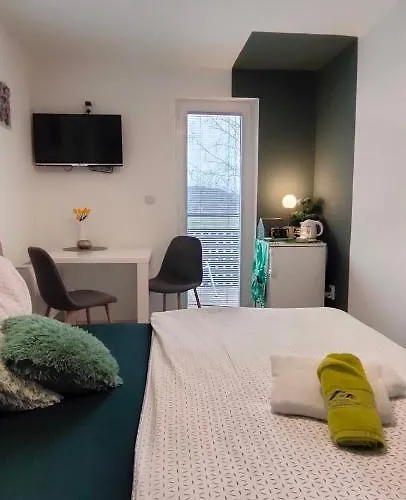 بيت ضيافة & Sasa بوتْشيترتيك